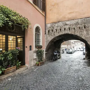 3* Bed and breakfast Arco Del Lauro